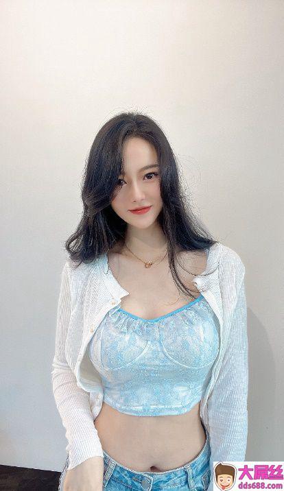 巨乳港女