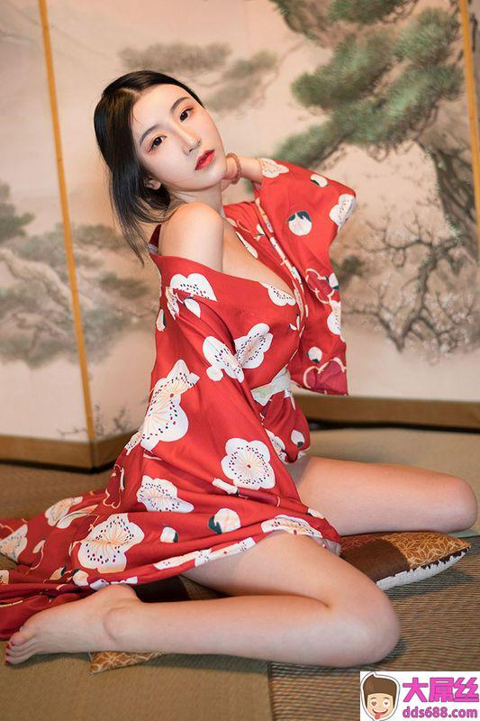 寂寞少妇谢芷馨艳丽和服秀白嫩巨乳